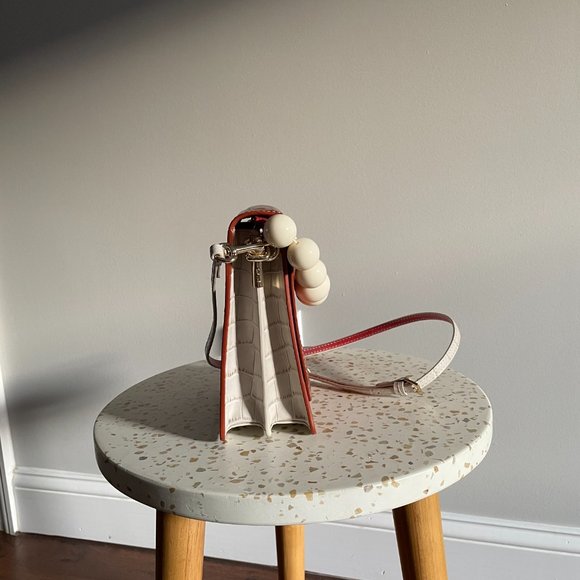 Cafune Bellows Crossbody Bag - Picture 4 of 10